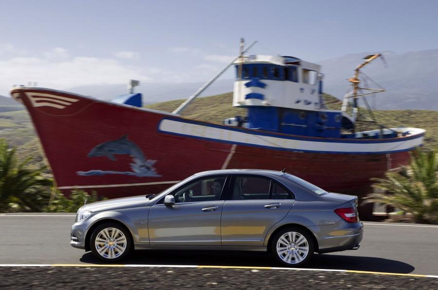  Mercedes-Benz C350 Sedan 2012 года  (фото 4 из 43)